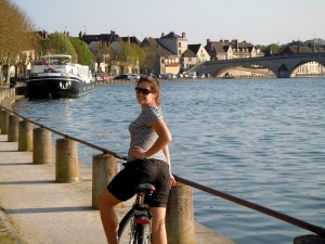 Cycling along the canals - C'est la Vie Barge © Barge Vacations