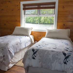 Twin Bedroom © Great Bear Lodge